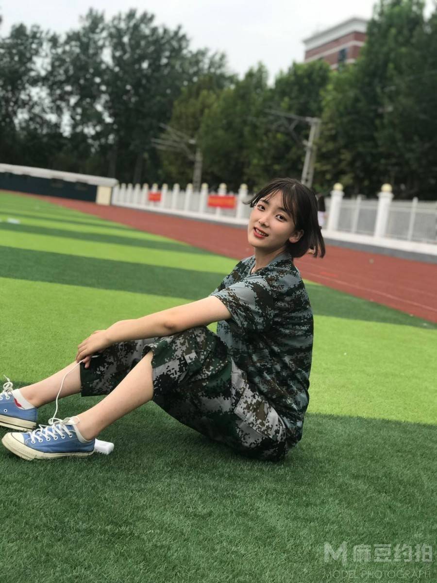 校园模特
