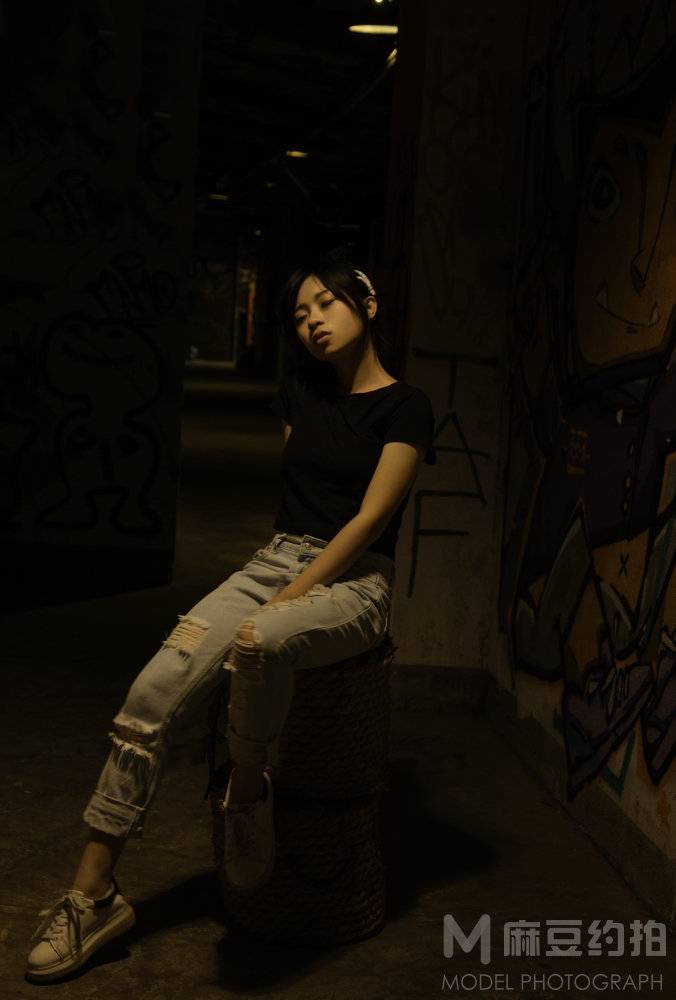 情绪模特