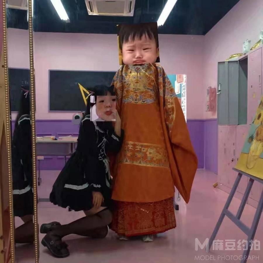校园模特