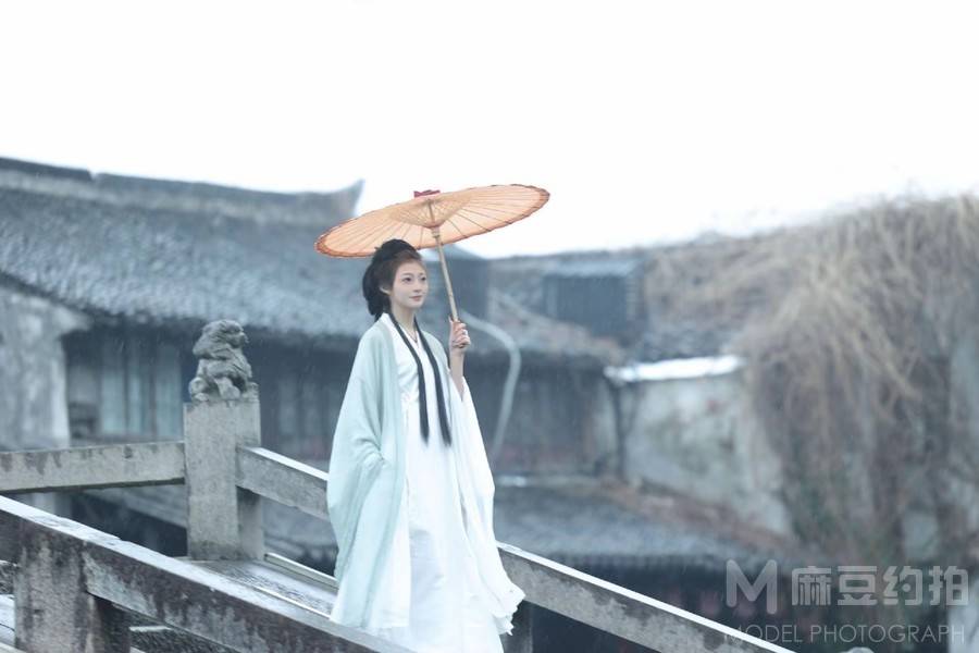 汉服模特