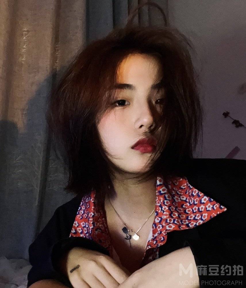 胶片模特