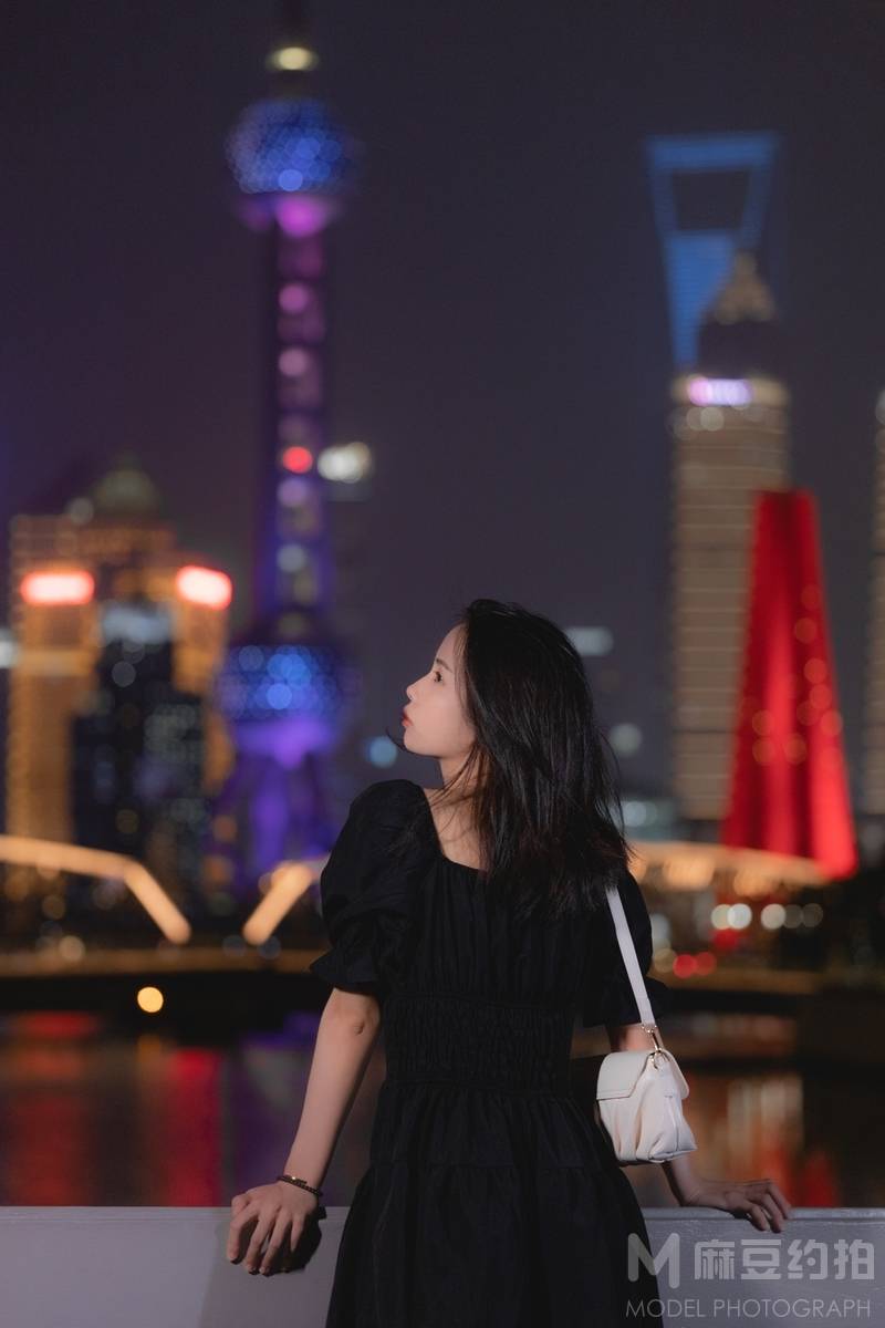 夜景模特