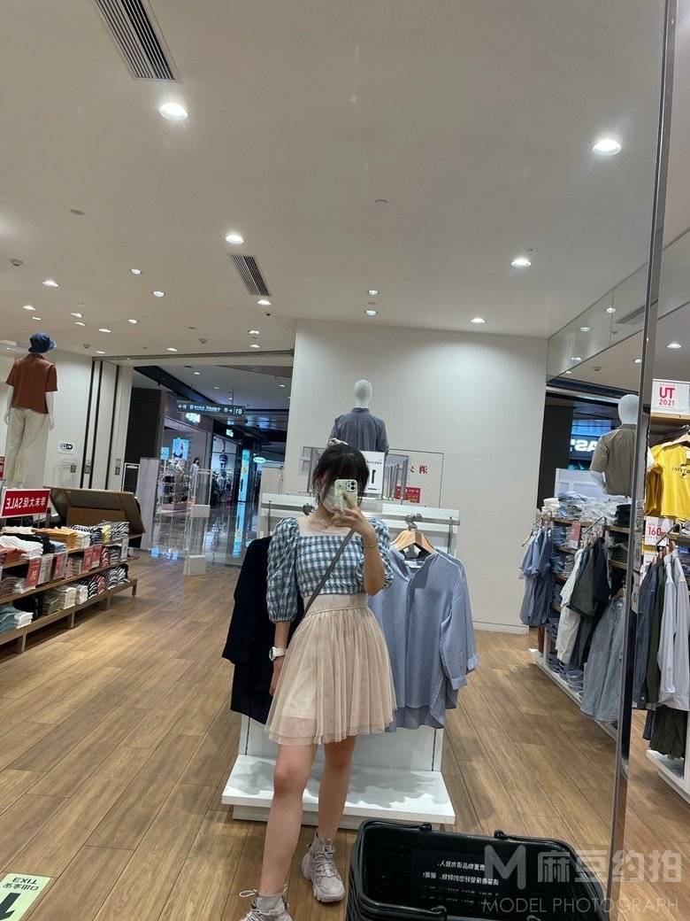 校园模特