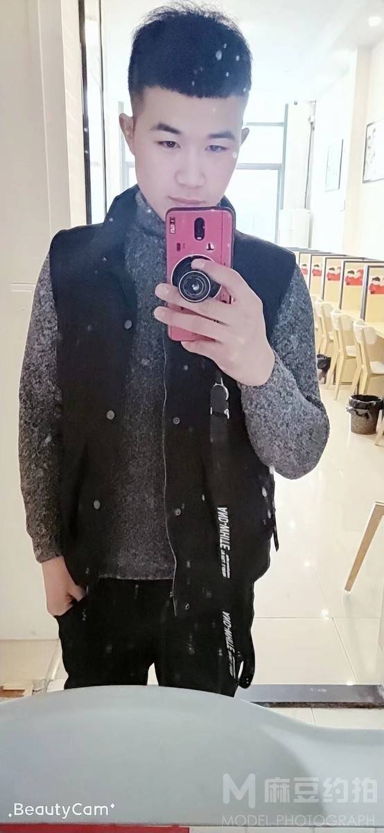 纪实模特