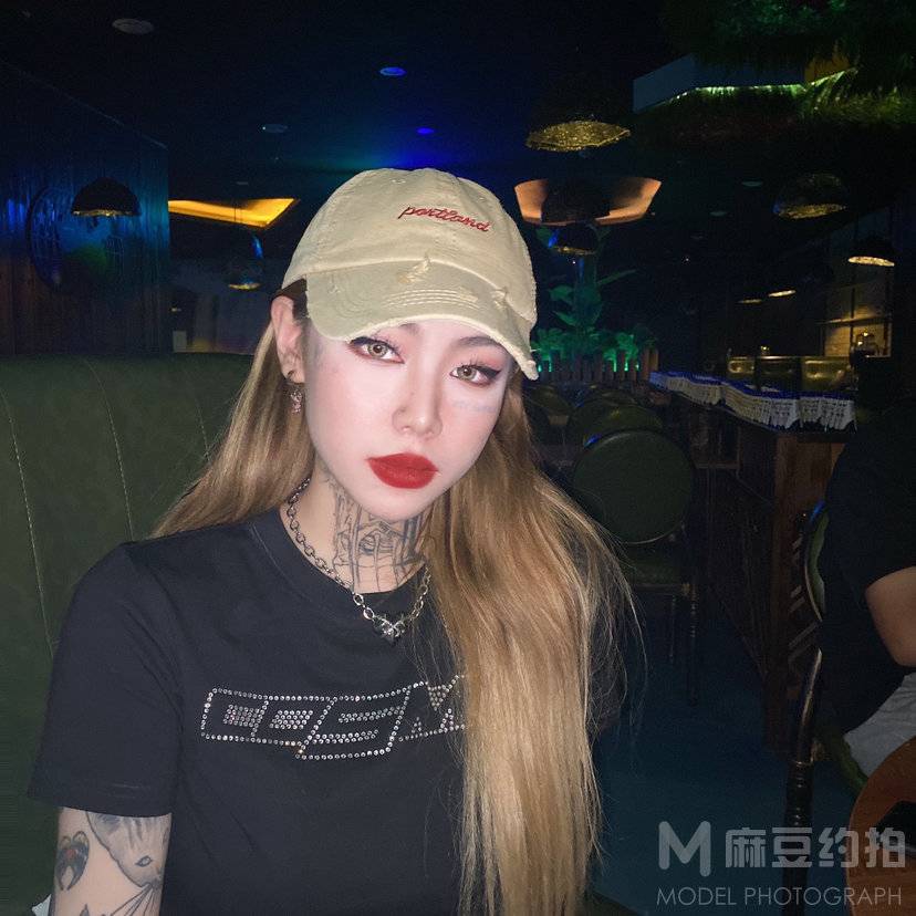 妆容模特
