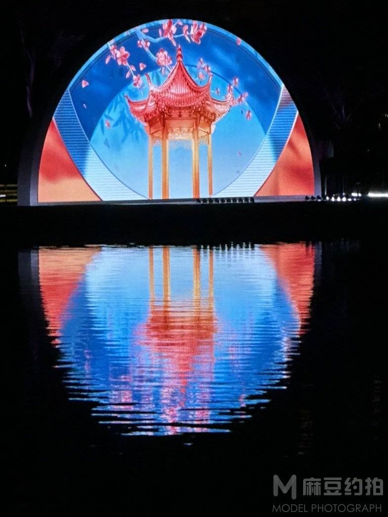 夜景模特