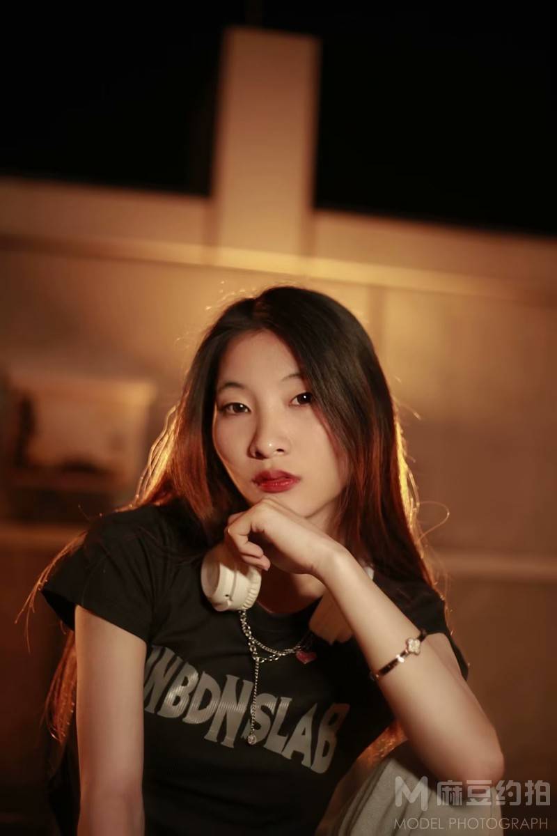 黑白模特