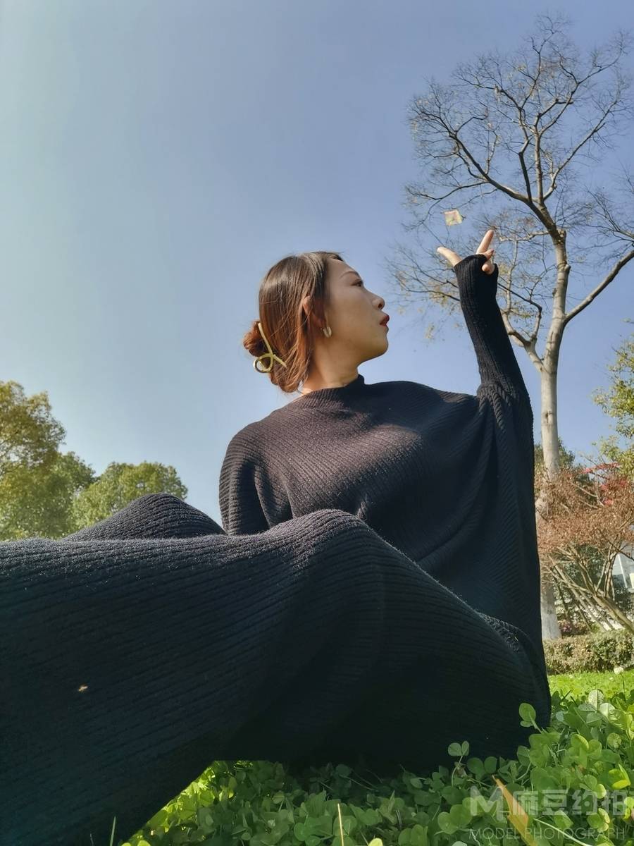 情绪模特