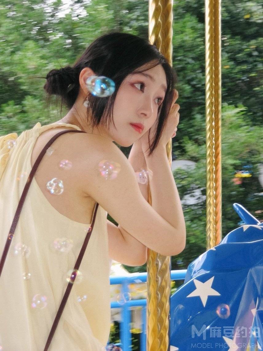 清新模特