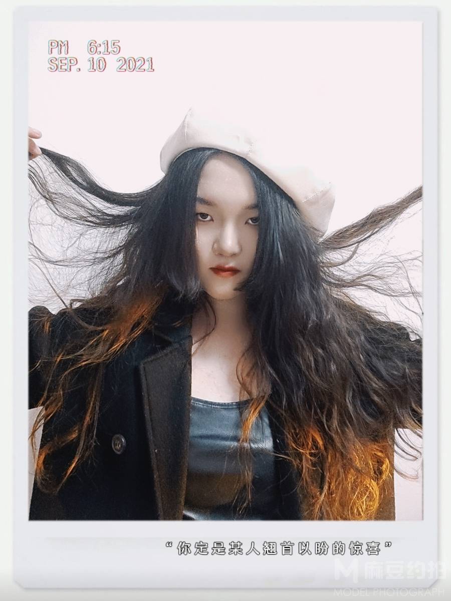 情绪模特