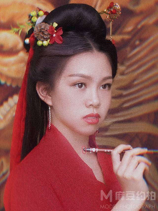 情绪模特