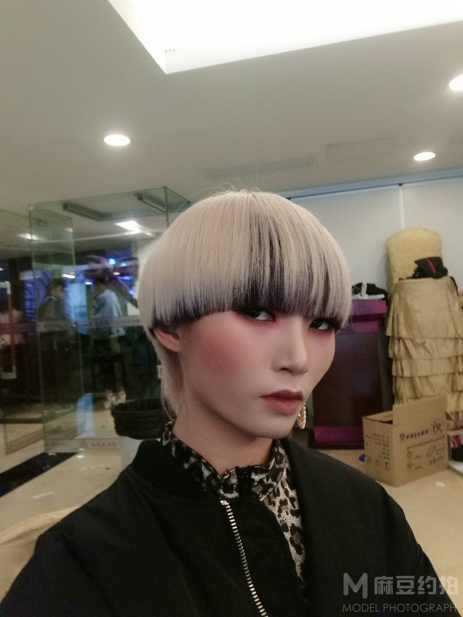 暗黑模特