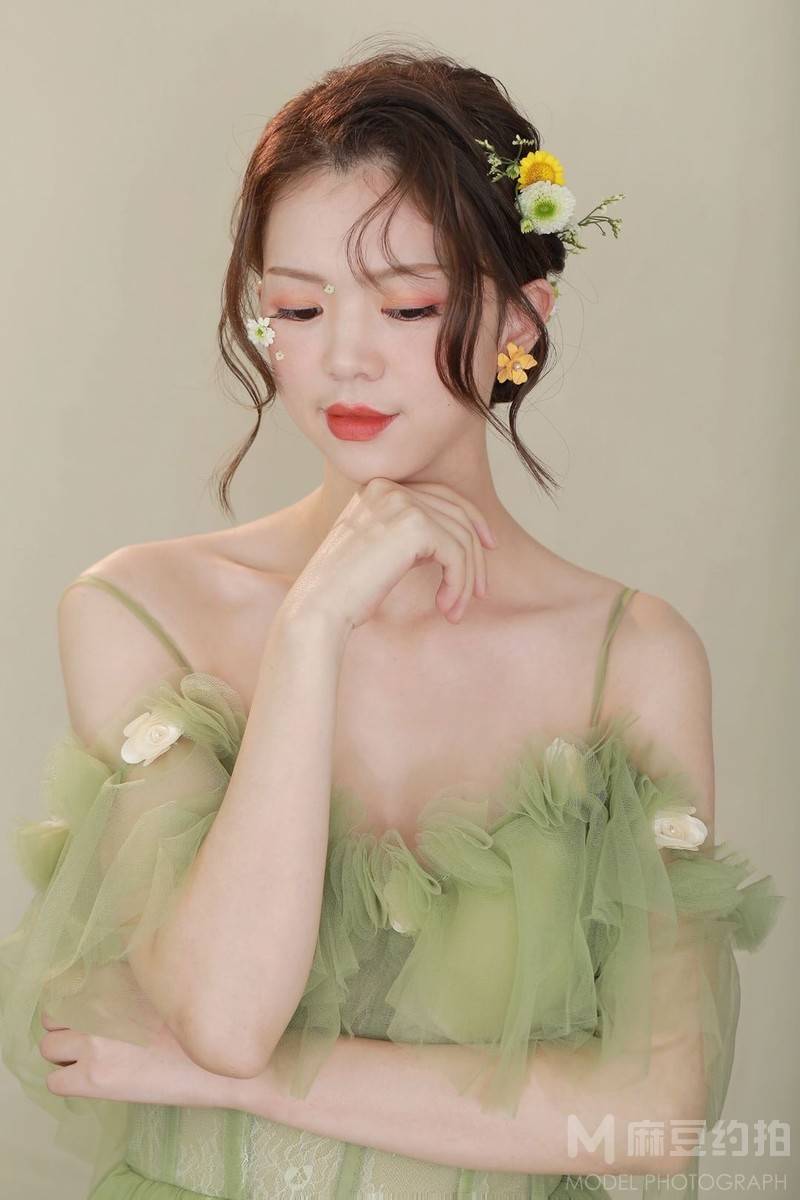 妆容模特
