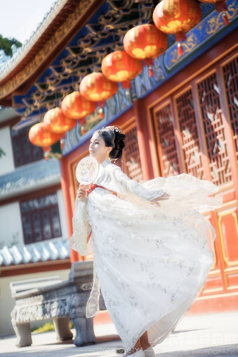 汉服模特