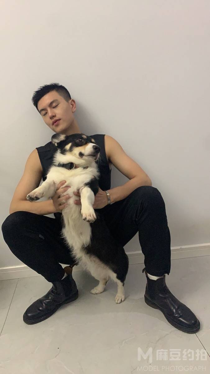 纪实模特