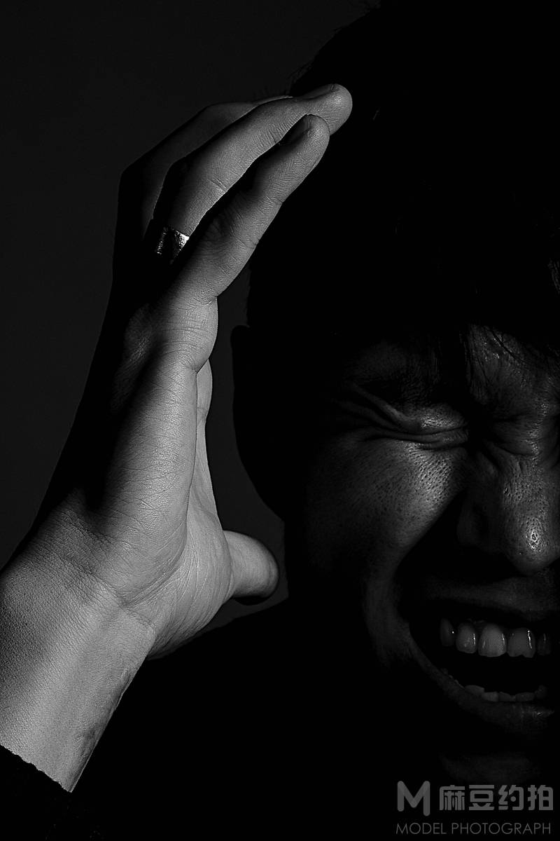 情绪模特