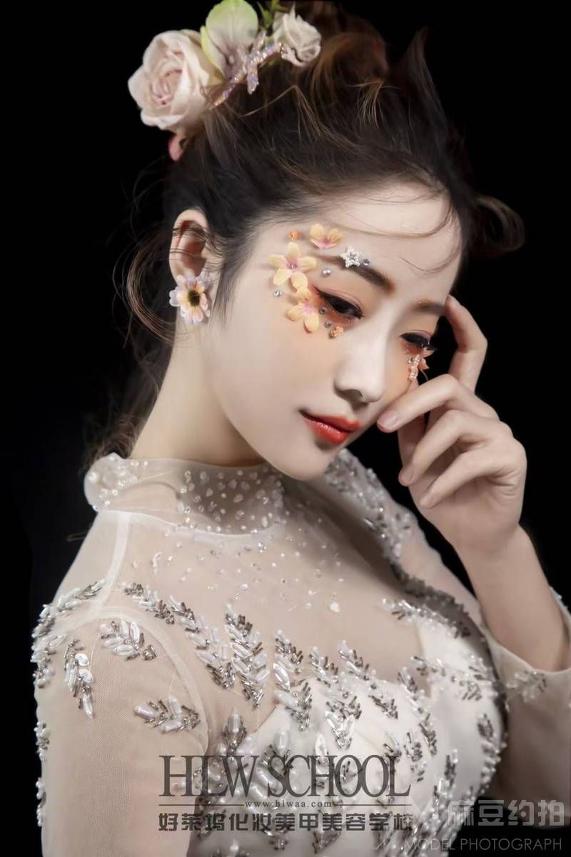 妆容模特