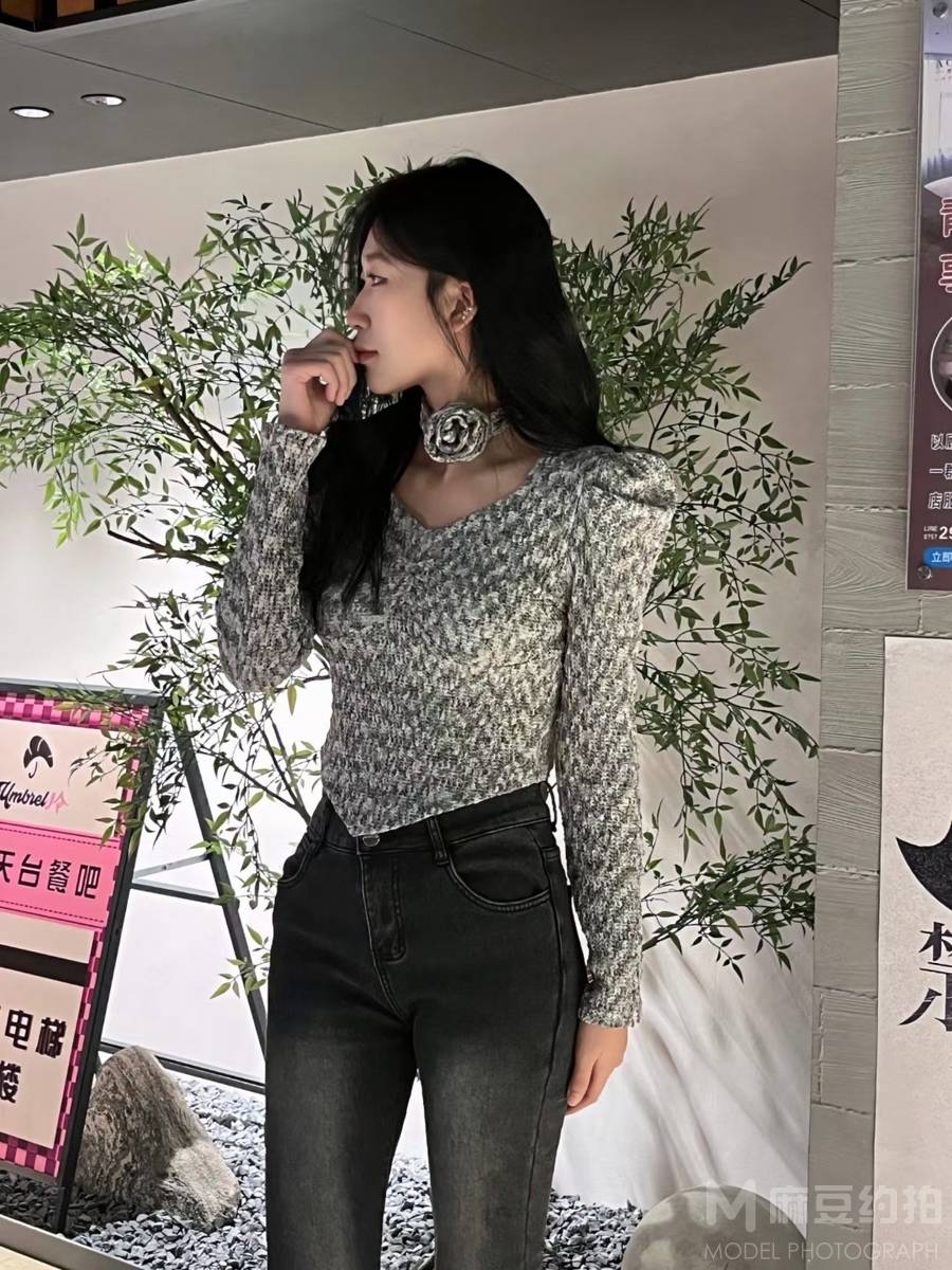 情绪模特