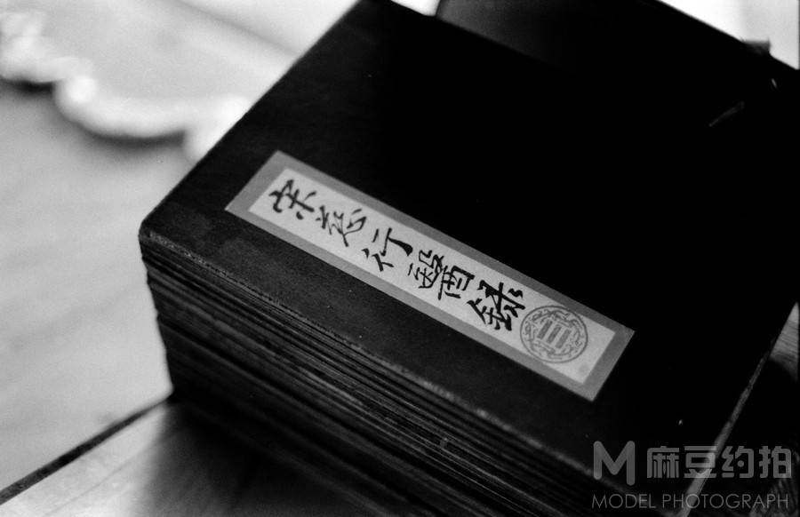 黑白模特