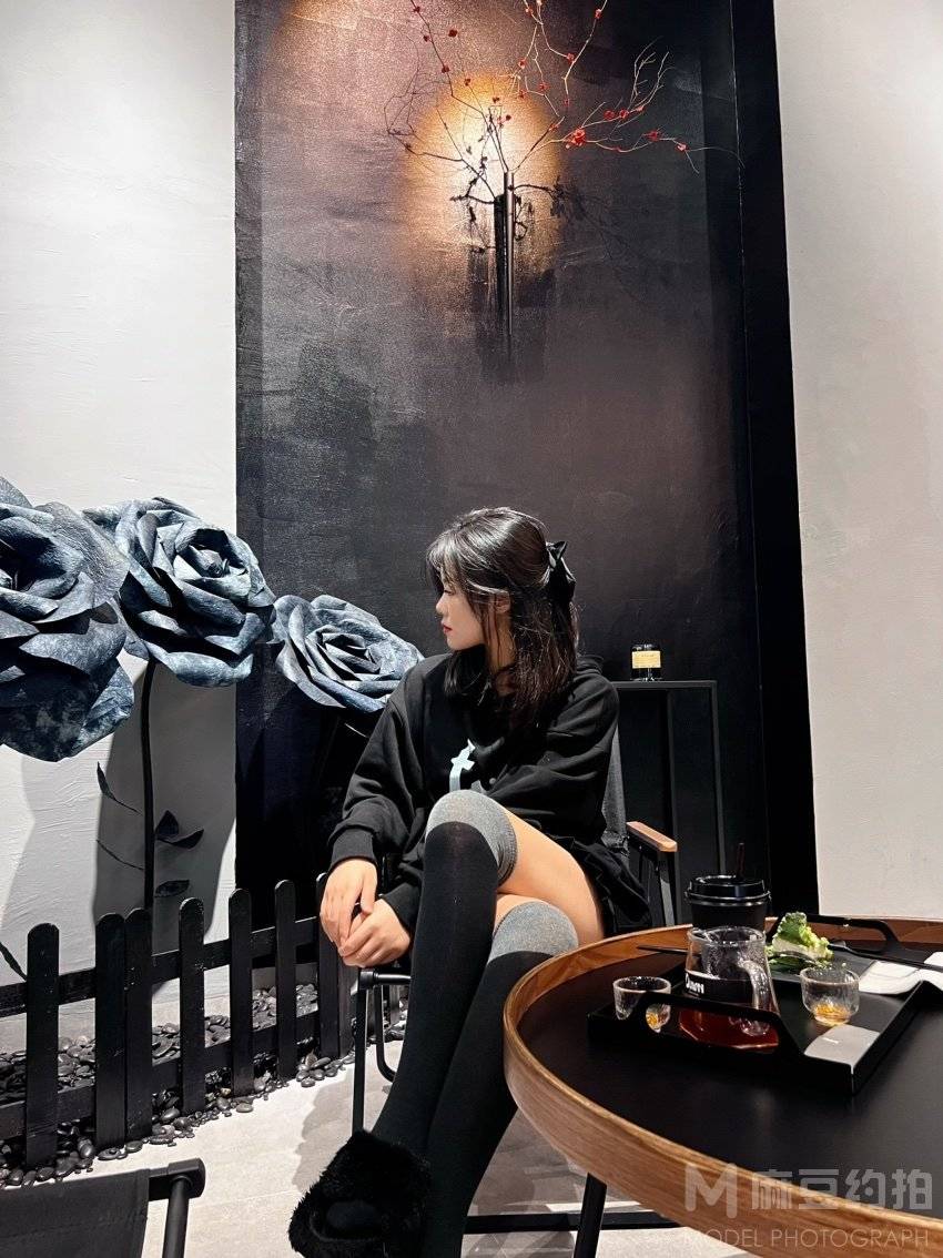 黑白模特