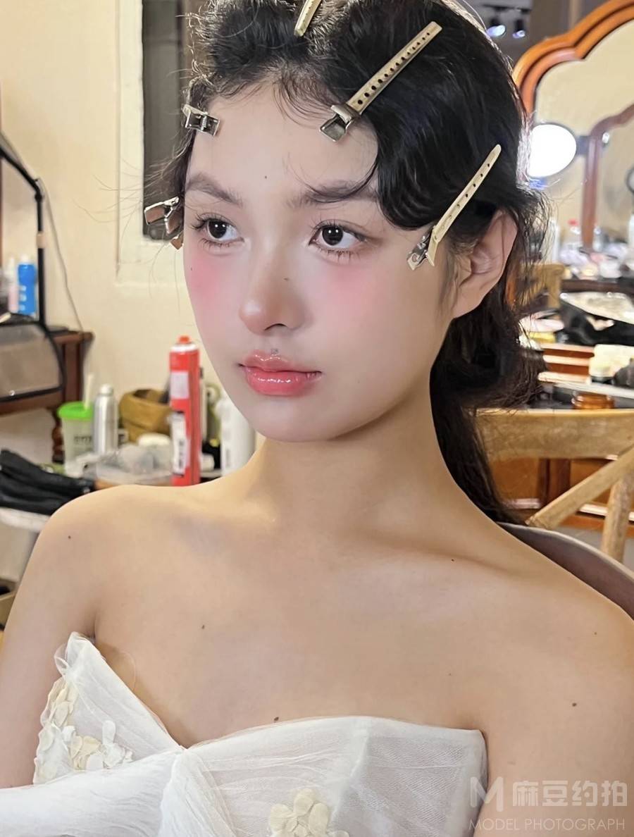 妆容模特