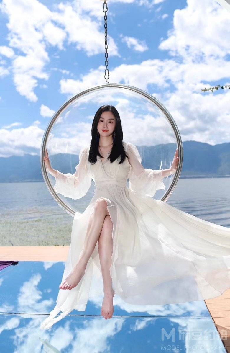 宝丽来模特