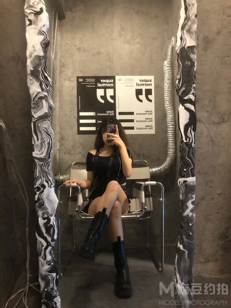 暗黑模特