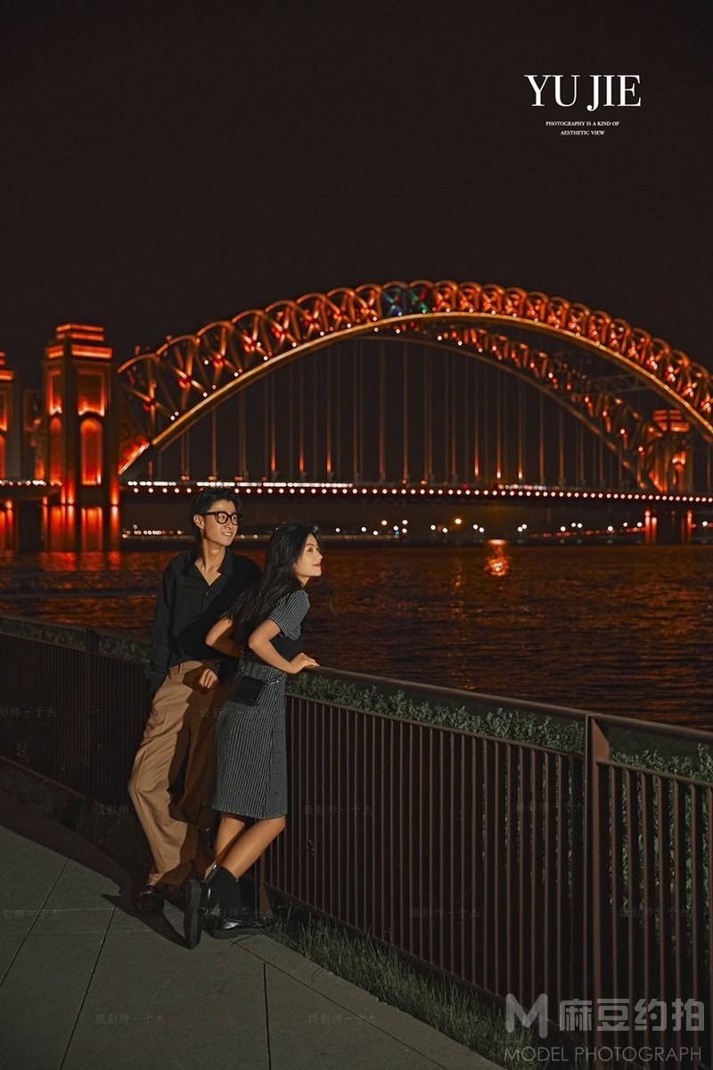 夜景模特