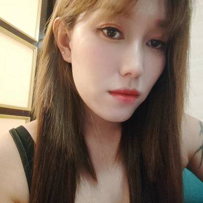 黑白模特