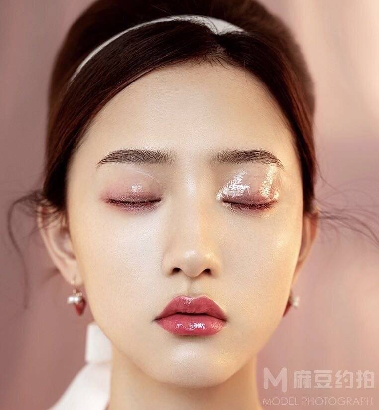 妆容模特