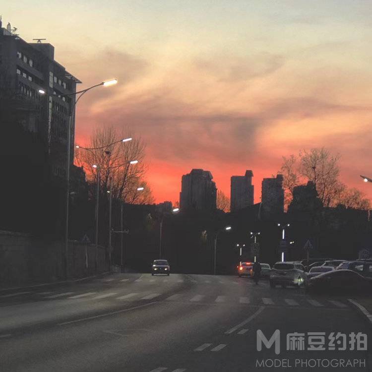 黑白模特