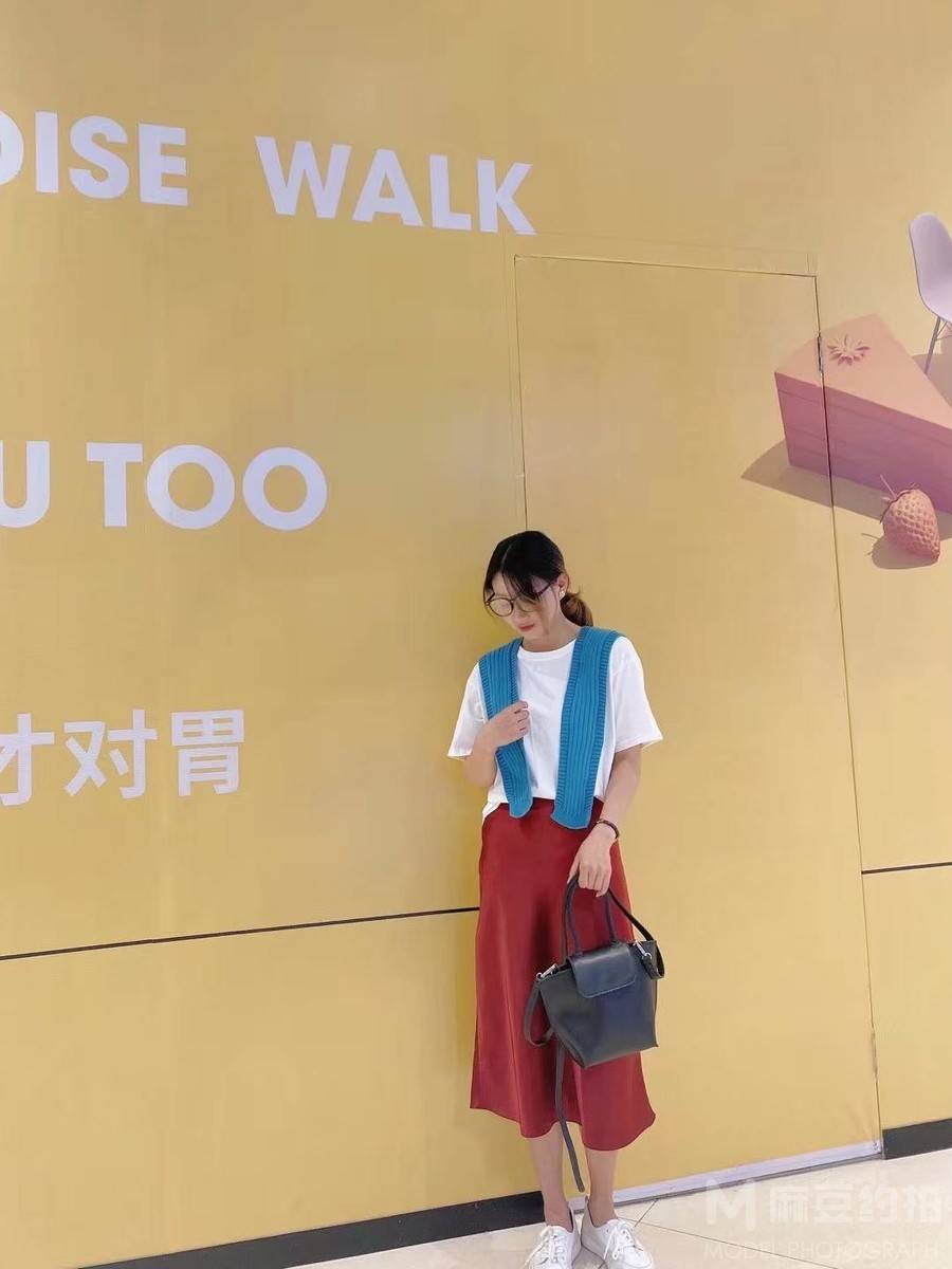 校园模特