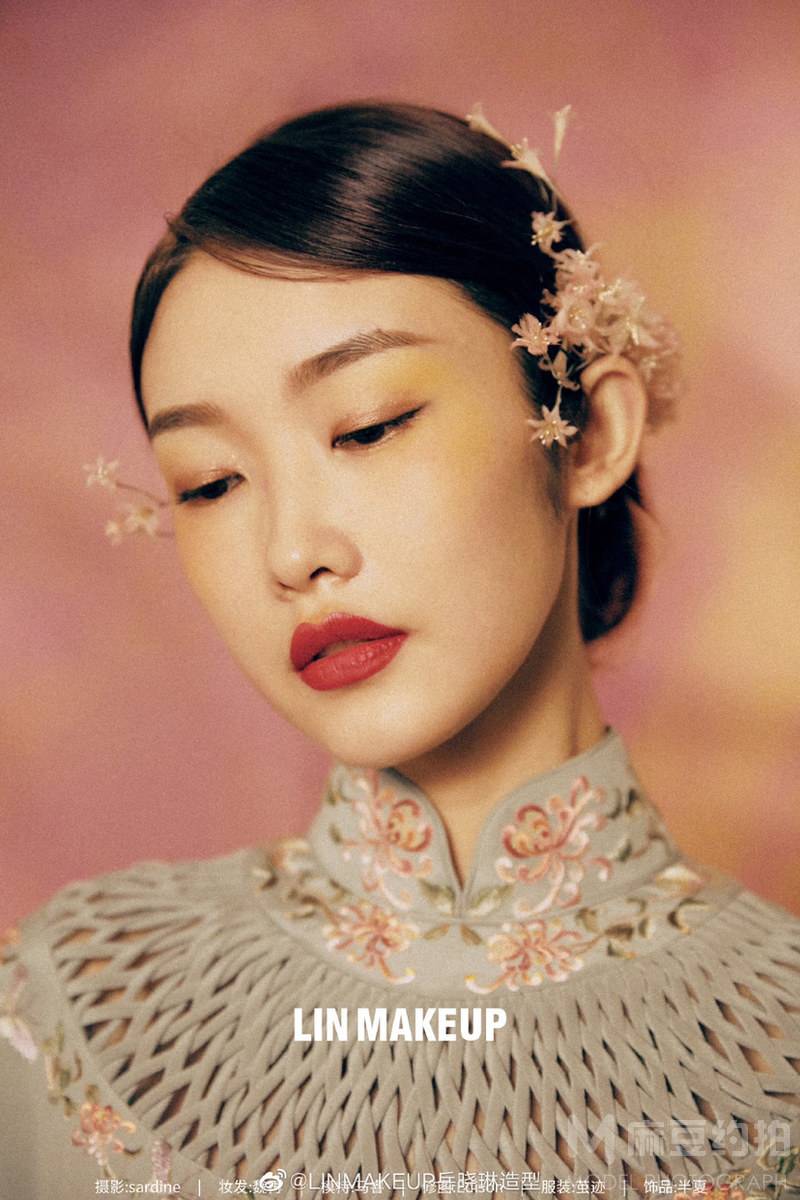 妆容模特