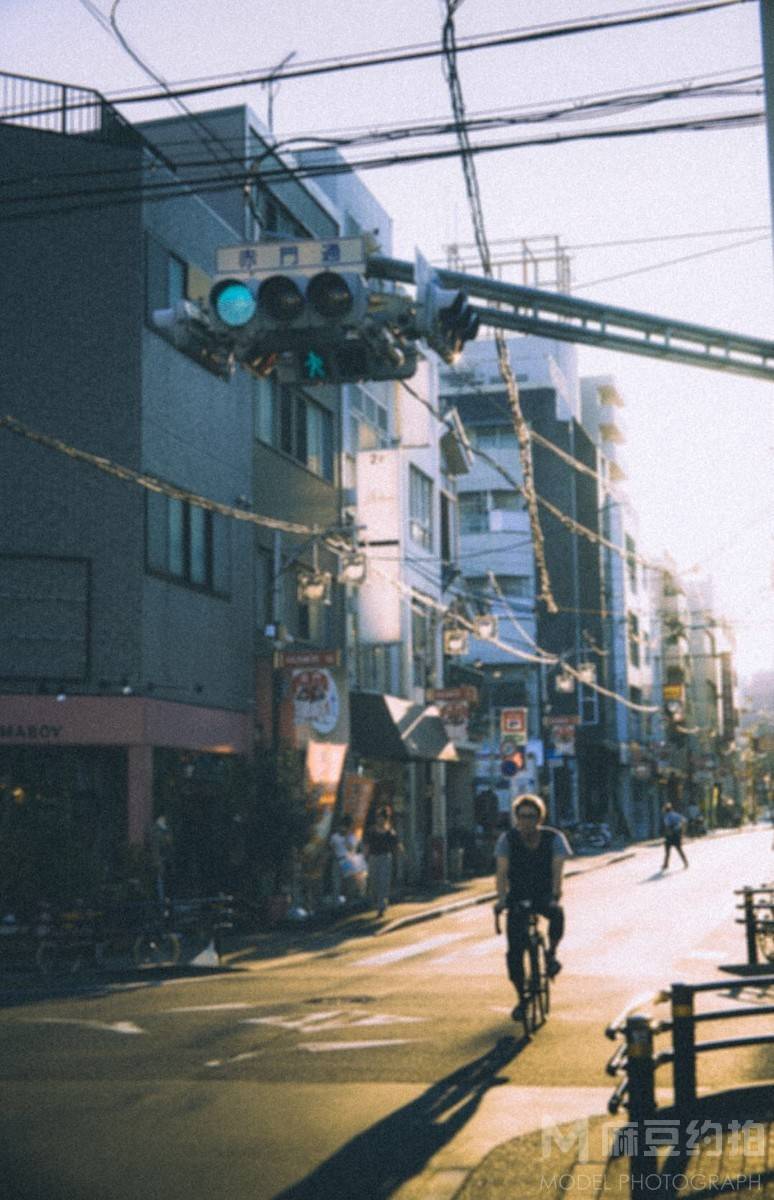 胶片模特
