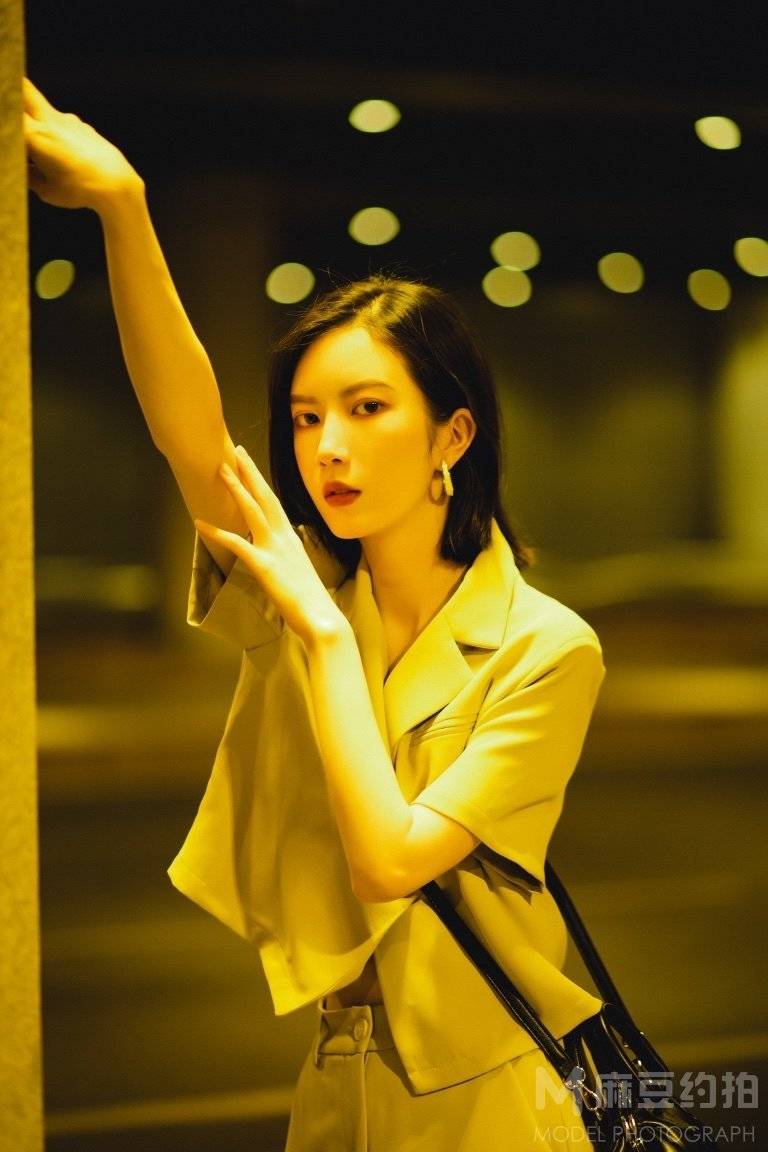 清新模特