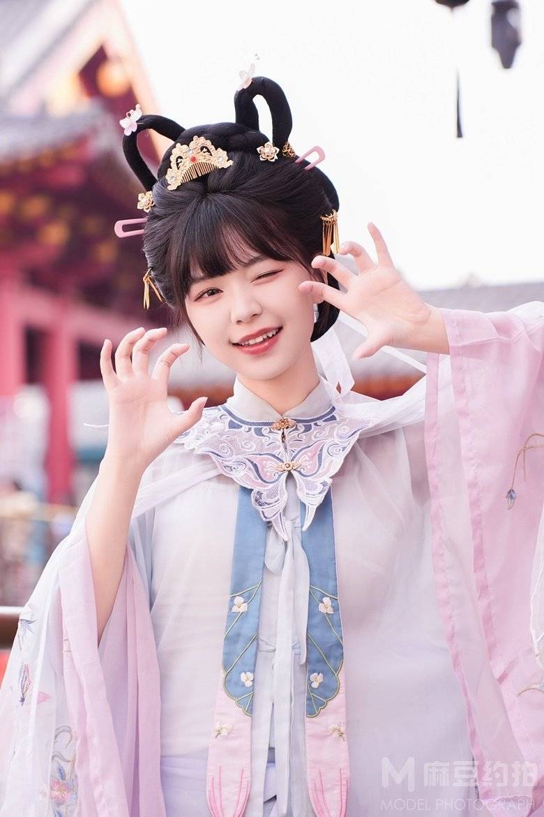 汉服模特