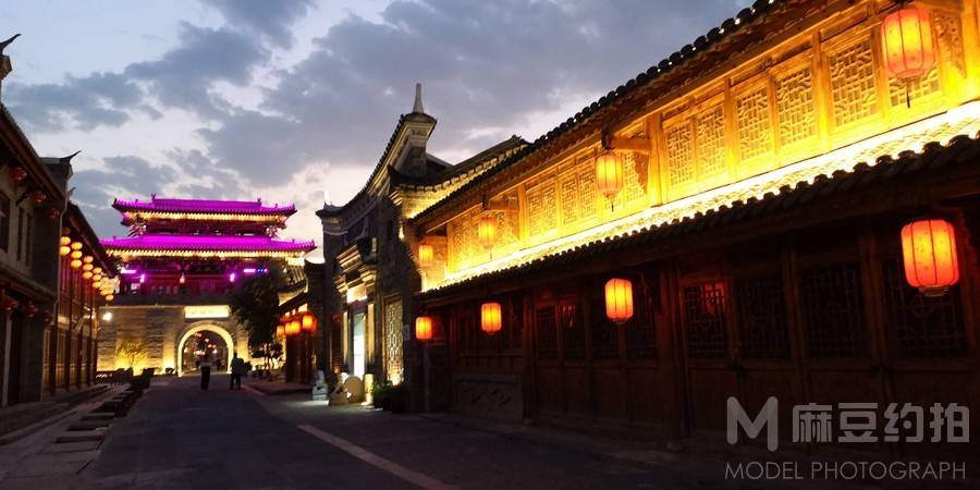 夜景模特