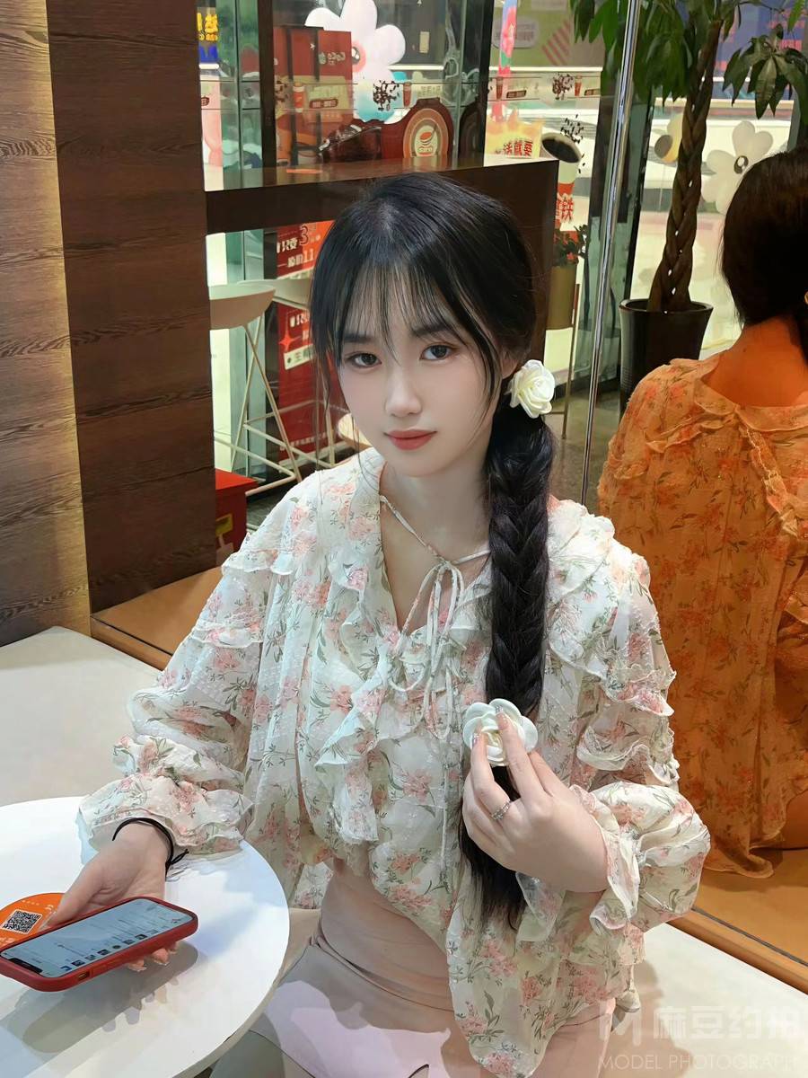 妆容模特