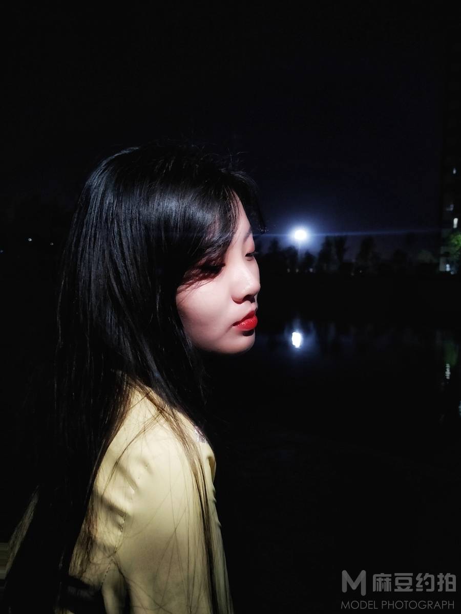 夜景模特