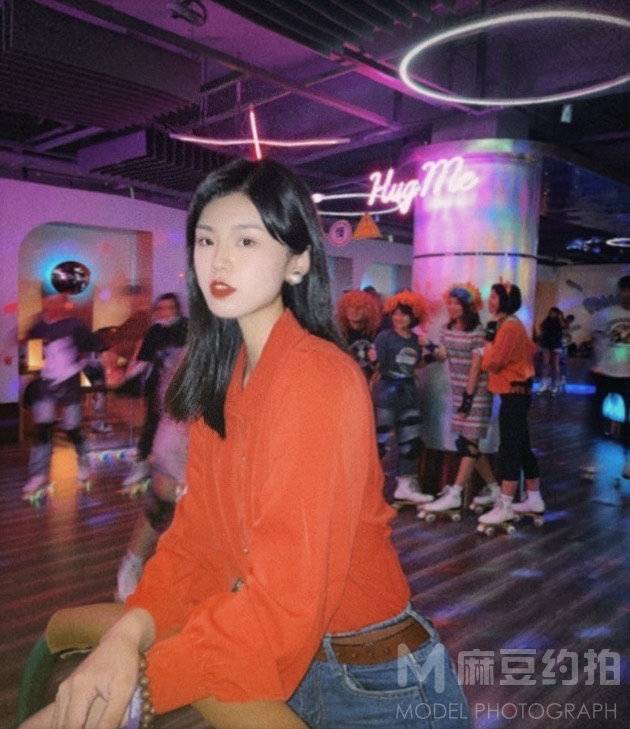 情绪模特