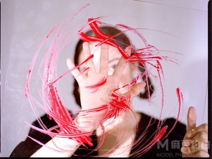 情绪模特