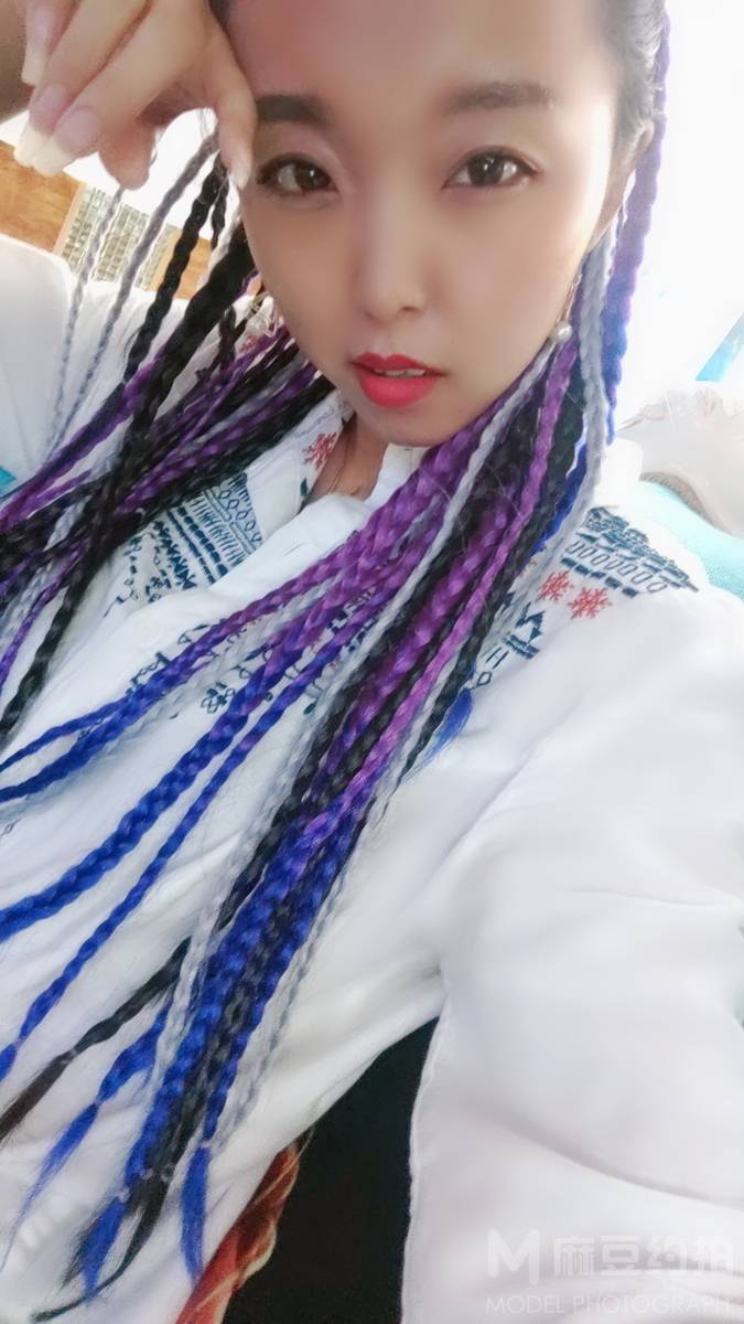 情绪模特