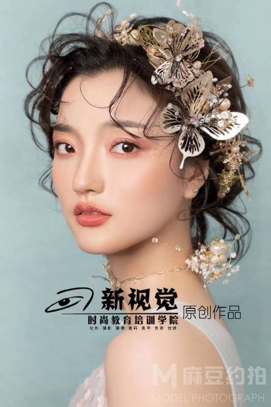 妆容模特
