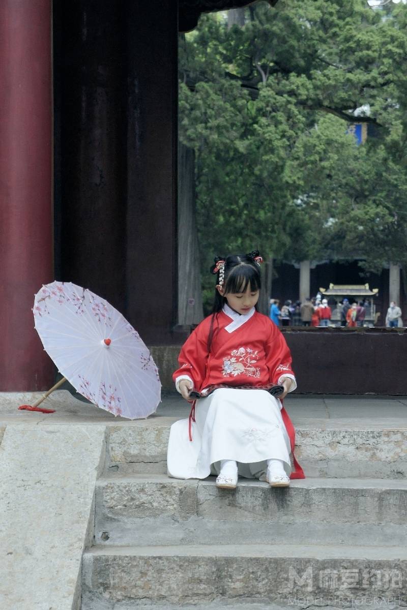 汉服模特
