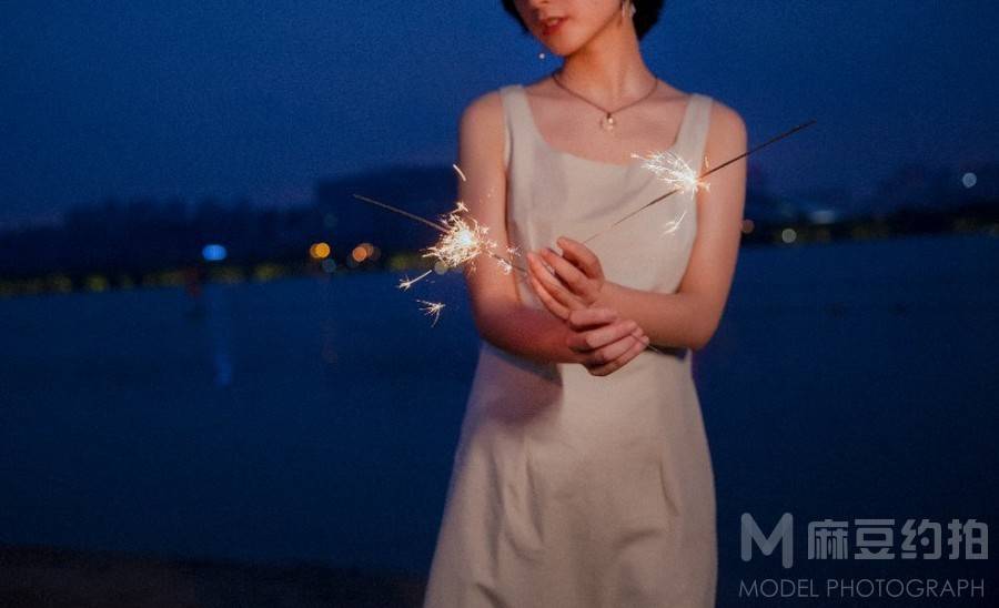 夜景模特