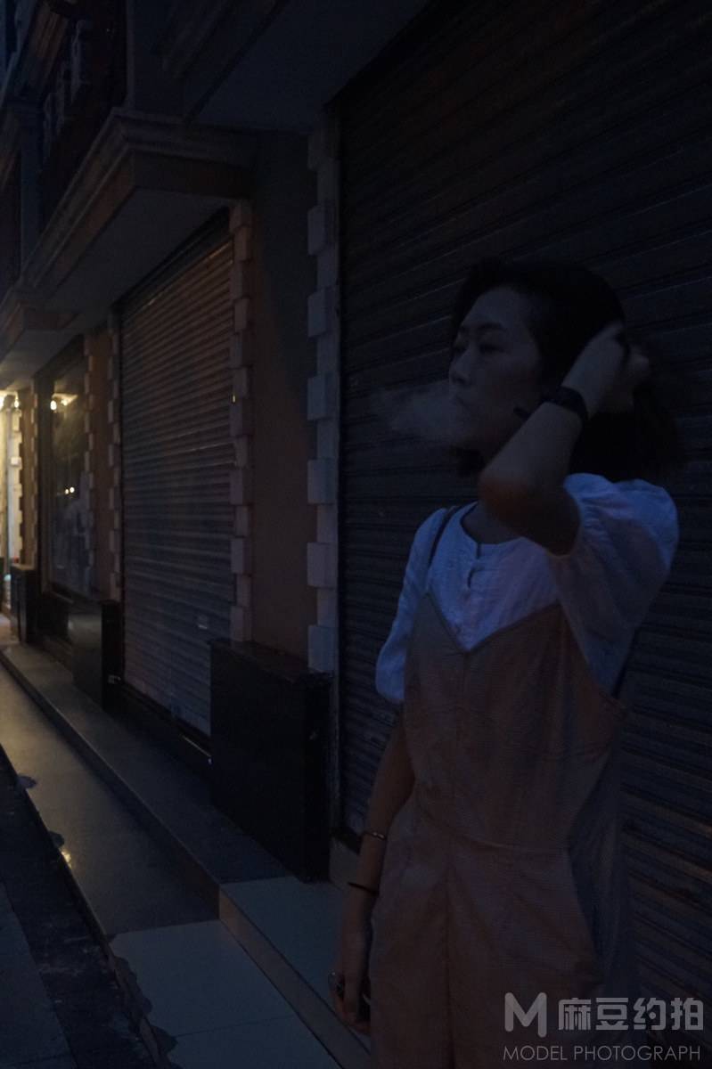 夜景模特