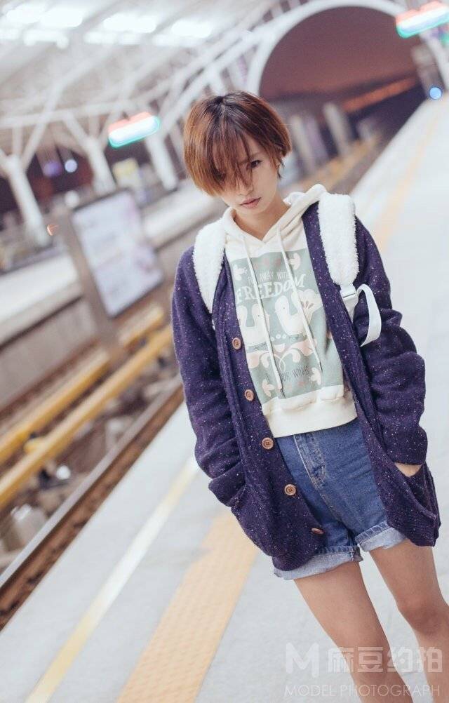 情绪模特