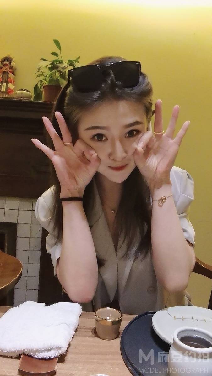 妆容模特
