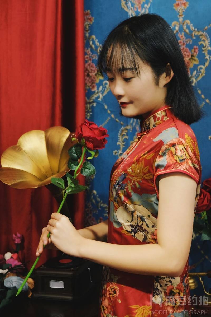胶片模特