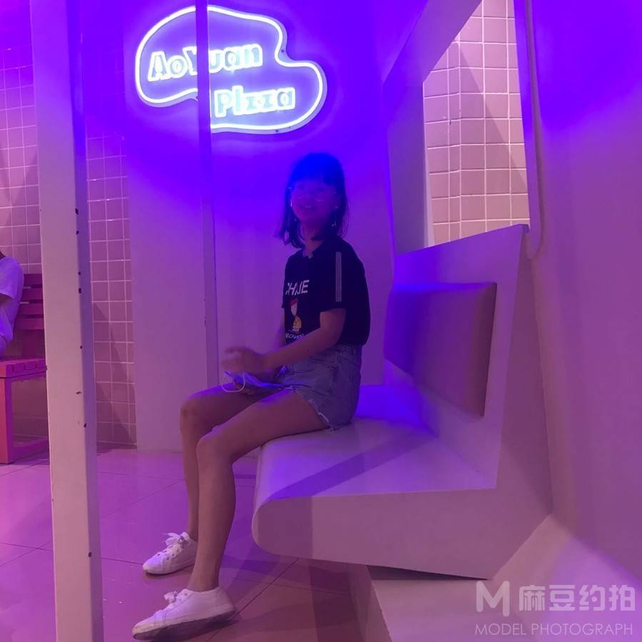 校园模特